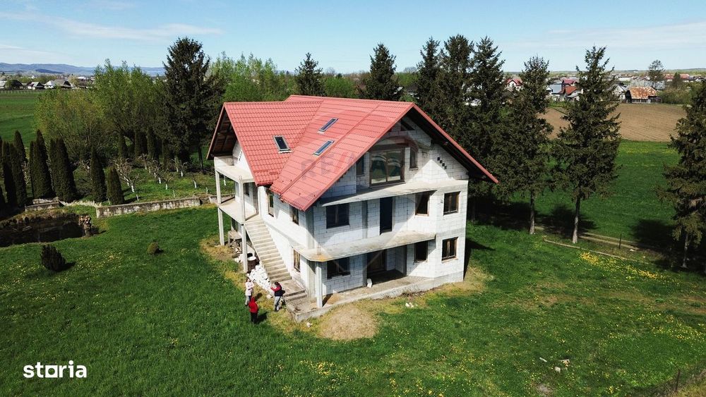 Casă / Vilă de vânzare in Fratautii Vechi