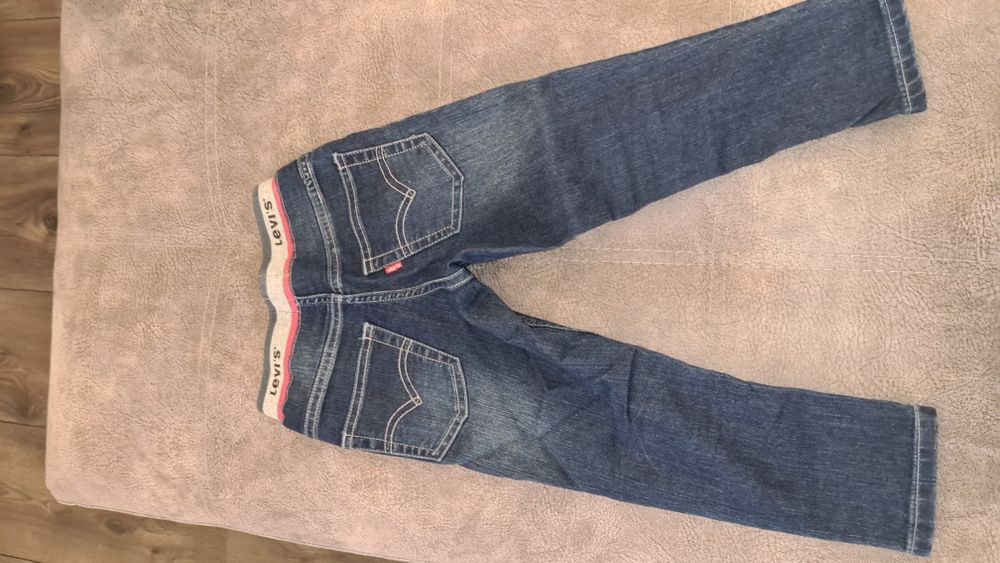 Детски дънки levis- 3 годинки.