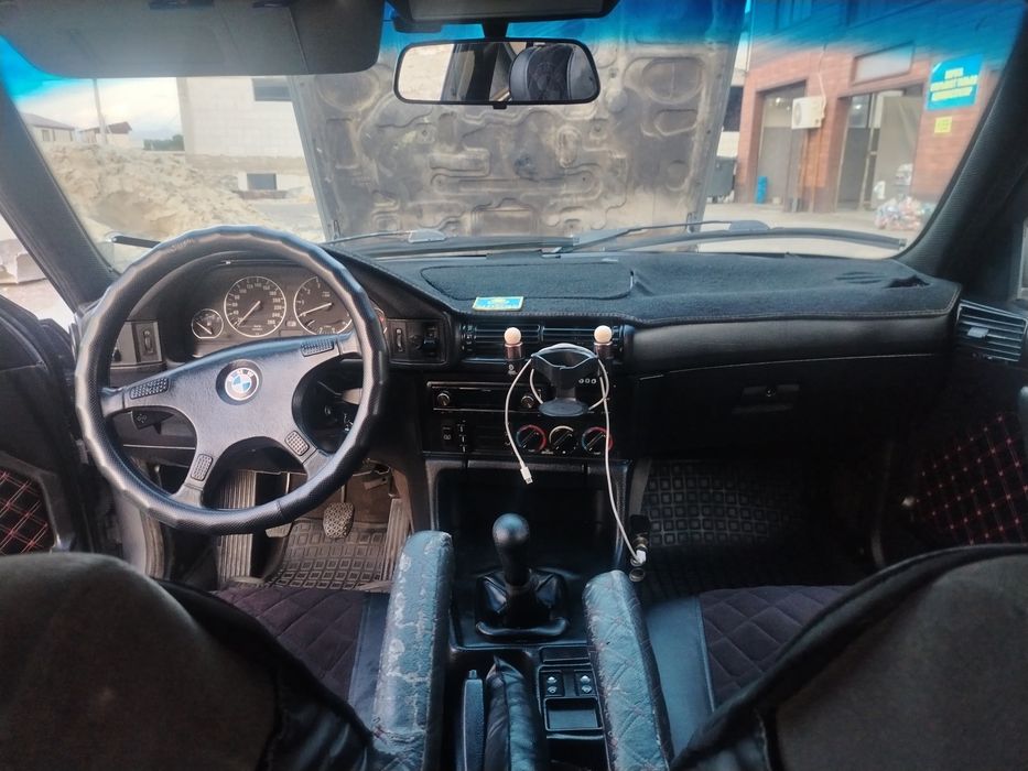 Продам BMW e34 год 1990 обьем 2.8