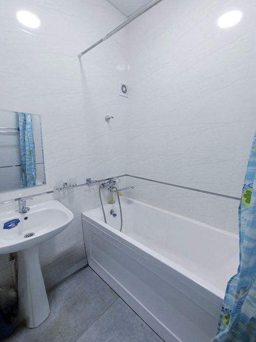 Тошкент шахар Янги Хает тумани Спутник 16 манзилда 2 - хонали квартира