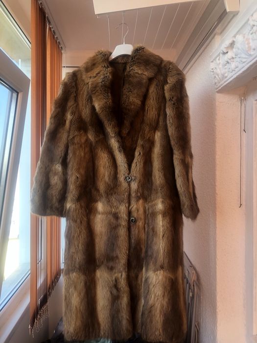 Haina de blana in conditie buna