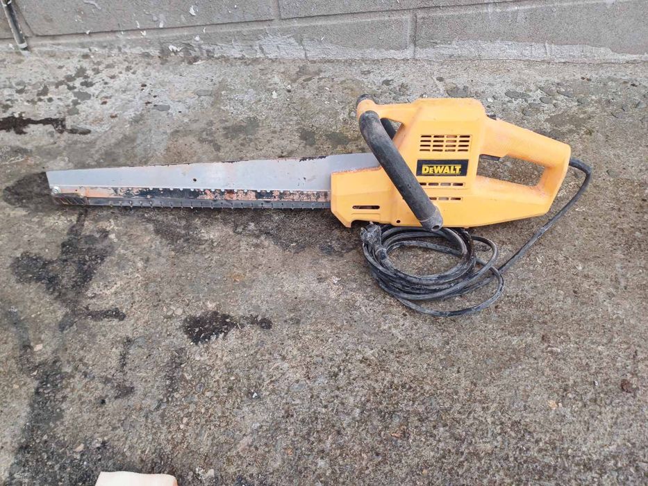 Тандемен трион de Walt и Bosch