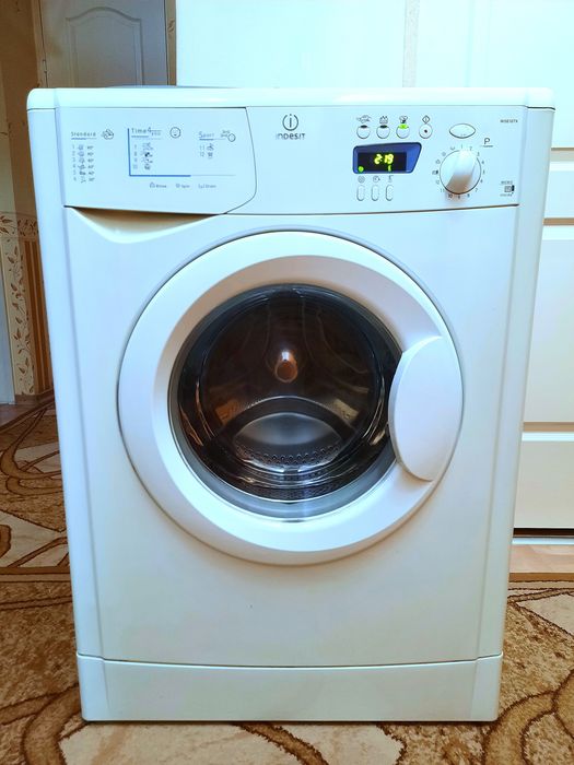 Стиральная Indesit 60x40 см