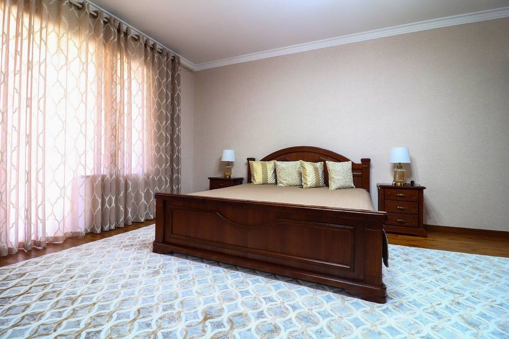 Продается 3х ком квартира, ориентир: Парк Бабура, 145м²