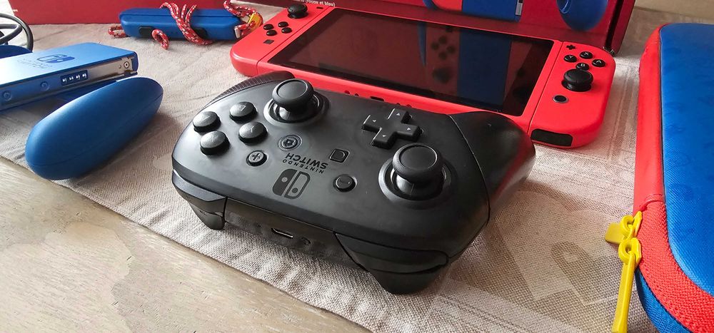 Nintendo Switch V2 - Mario Red & Blue (SPECIAL EDITION) +128GB карта