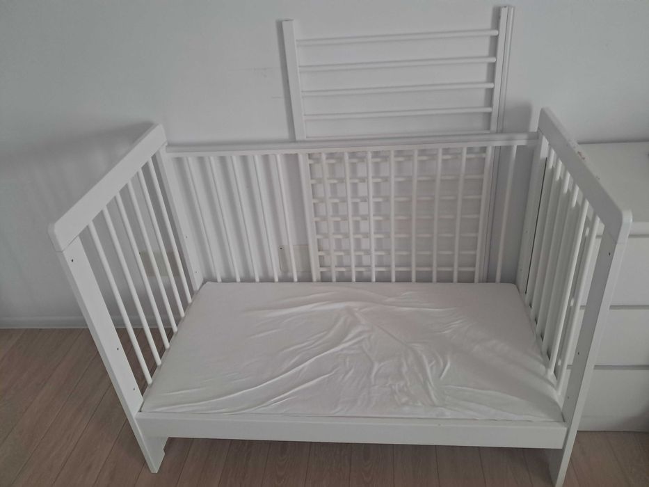 Tomi Patut din lemn 120x60 cm TOMI 5 - Alb + Saltea IKEA inclusă