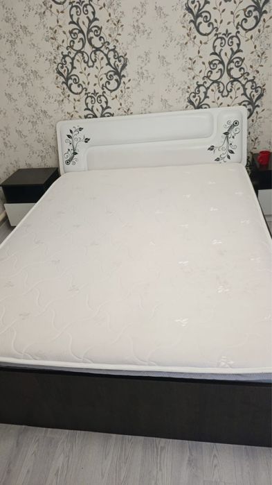 Продам спальный гарнитур со шкафами