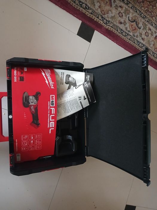 Cutie scule originală MILWAUKEE-și HILTI modele diferite-NOI și BOSCH