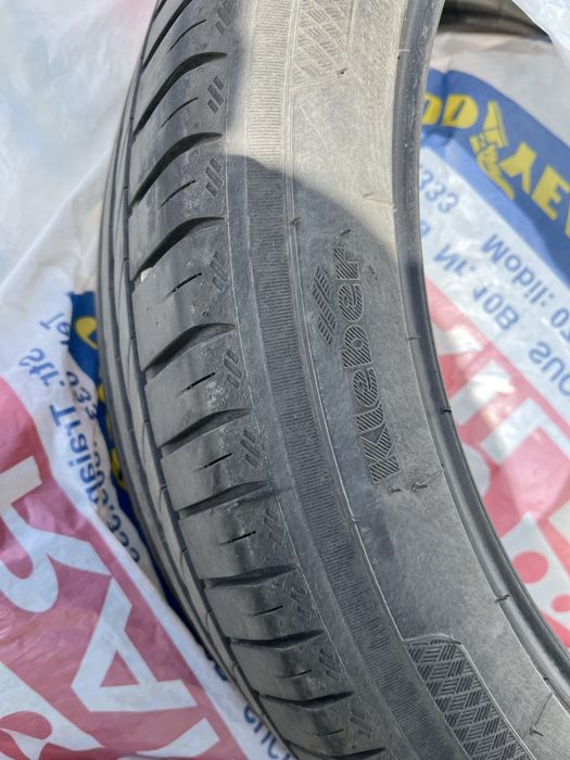 Anvelope 225 45 r19