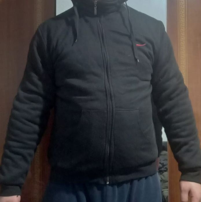 Продам мужские куртки