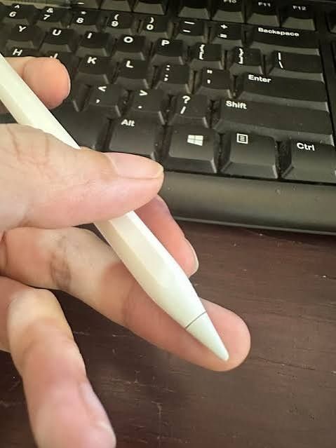 Apple pencil 2 pocoleniya