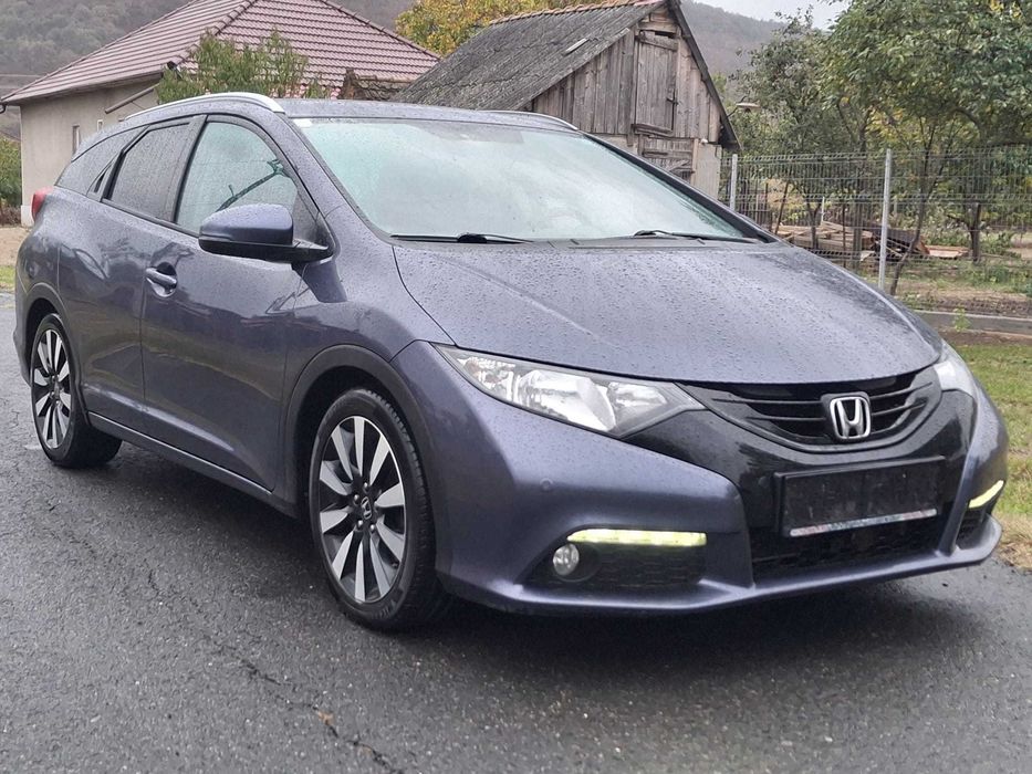 Honda Civic - 1.6 i-DTEC / LED / Scaune incalzite / Camera mers inapoi / Senzori F+S