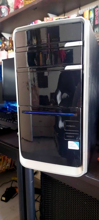 Настолен компютър 8GB RAM + монитор Samsung + клавиатура и мишка - Windows 10 Pro