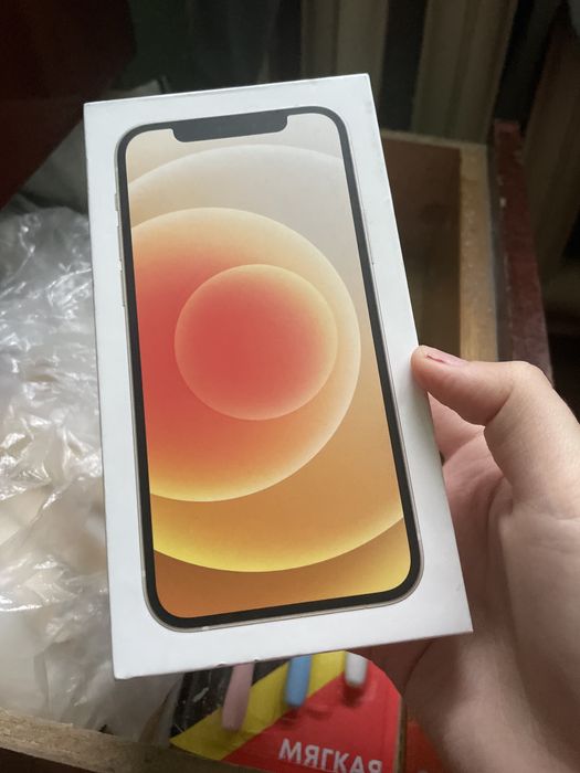 Айфон 12белый торг есть  (Iphone 12 white)