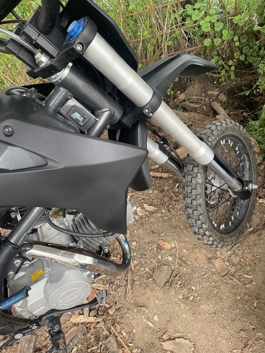 Vand Cross  Pitbike Apollo RXF Racing starea impecabila 18 ore