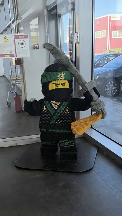 Display lloyd in marime naturala