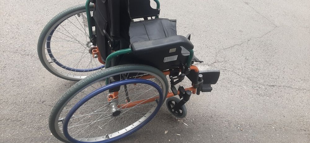 Инвалидная коляска