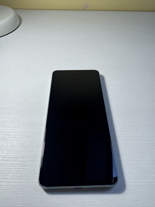 POCO F6 в гаранция до 17.08.2026