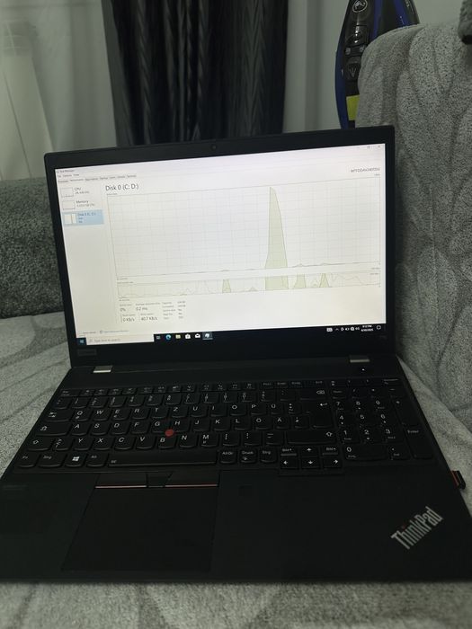 Vând laptop Lenovo ThinkPad T15 I7 gen 10