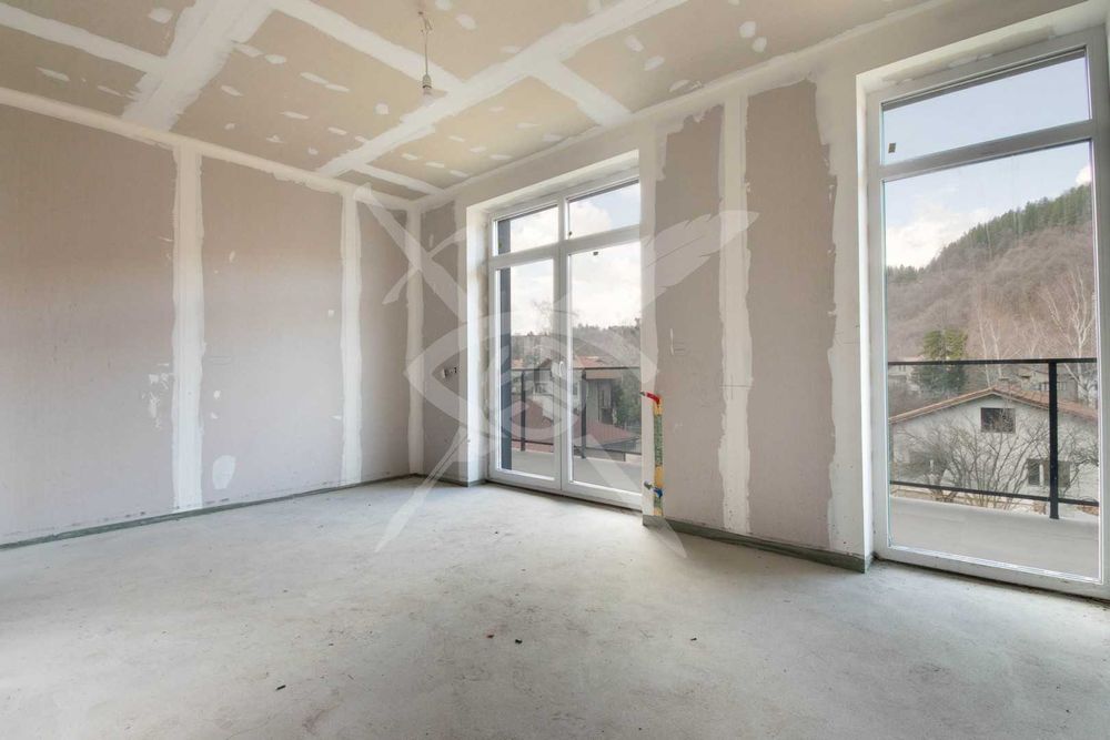 Продава се Къща в с. Владая, Област София-град - 285 кв.м за 1162 €/кв.м - Снимка #12