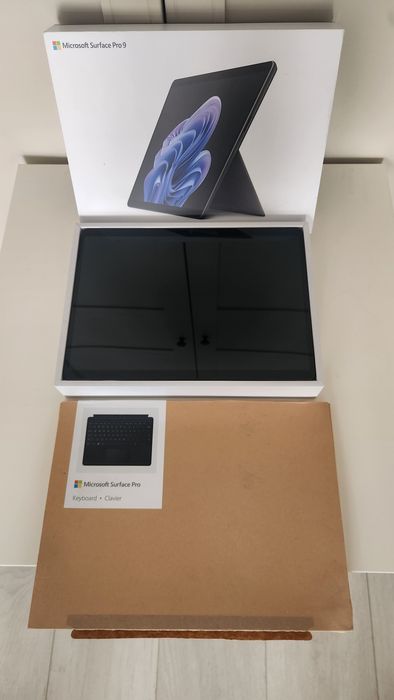 Microsoft Surface Pro 9 with keyboard - Nou