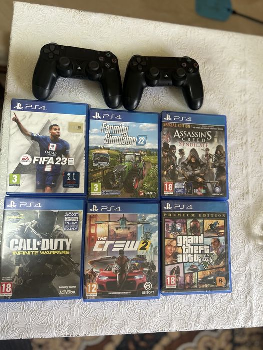 Vand ps 4 in stare buna