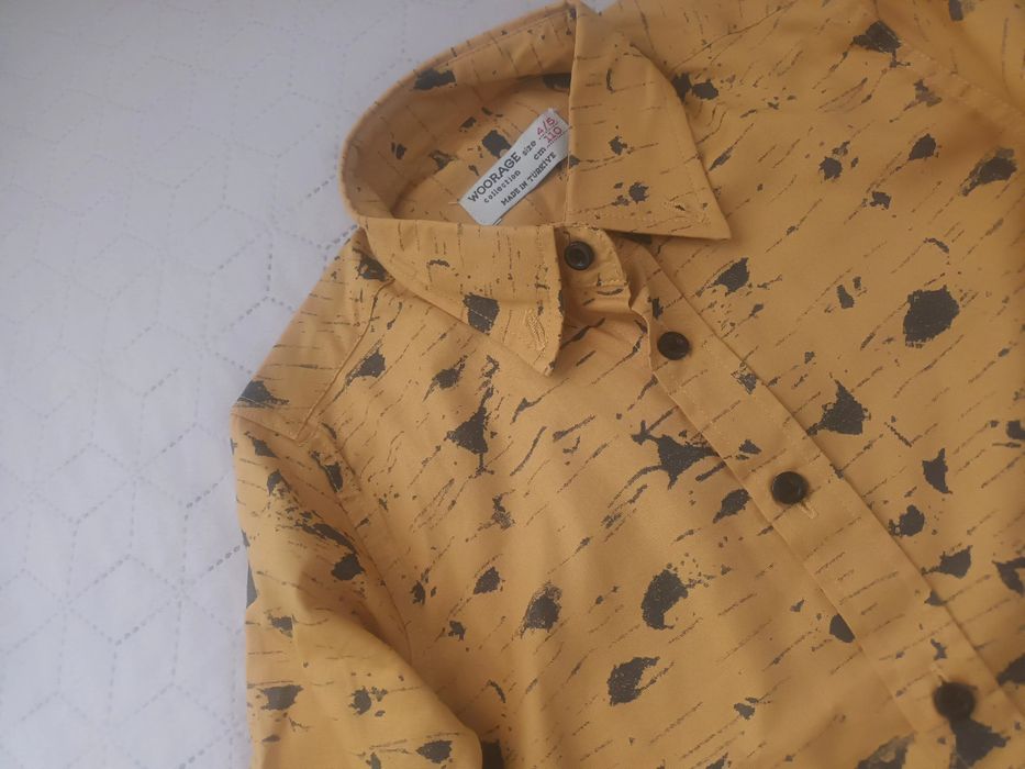 Продавам детска риза за момче