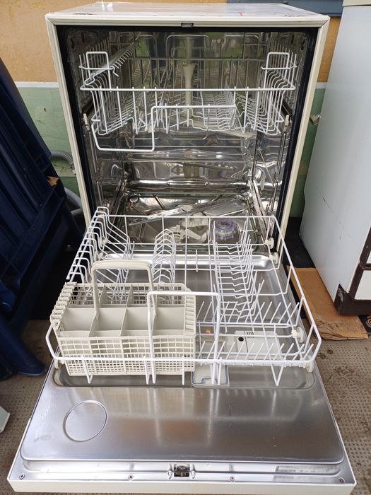 Masina spalat vase Miele