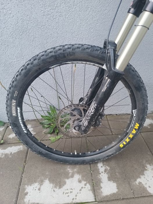 Bicicleta full-suspension Scott