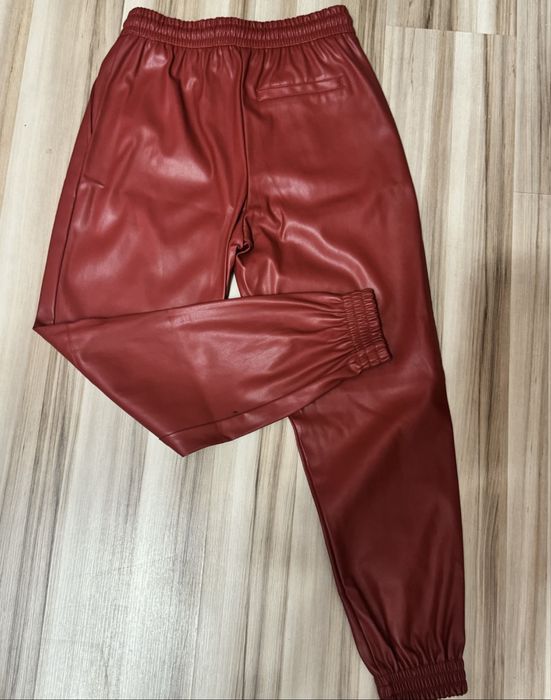 Zara панталон-анцуг и кожен панталон