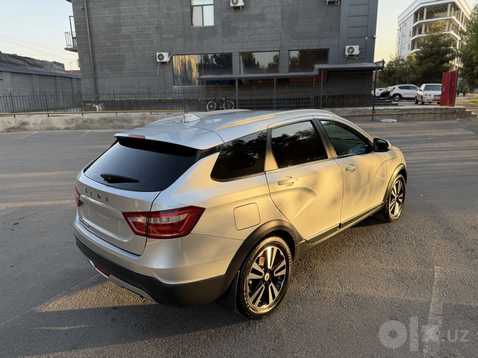Lada Vesta SW Cross 1.6 механика