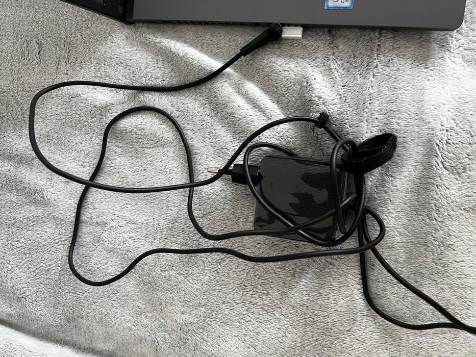 Laptop ASUS ca NOU