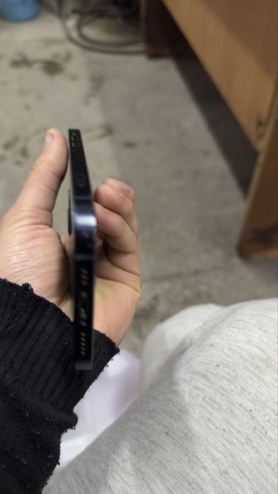 Продам айфон 12 64гб