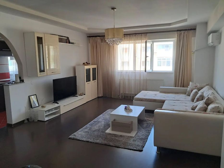 Închiriez apartament 3 camere Gavana