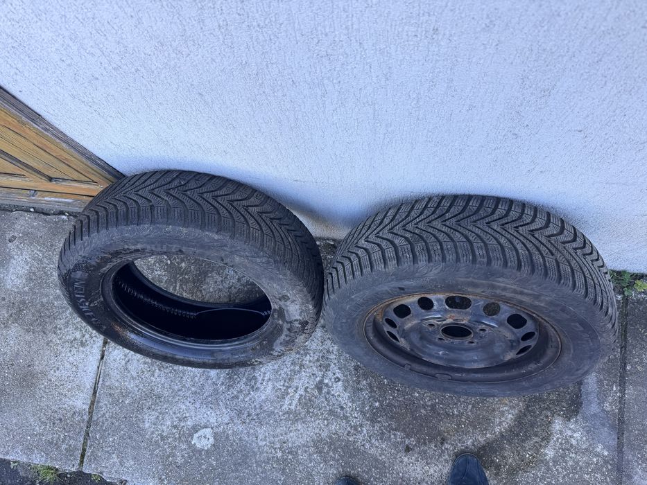 Pereche set 2 anvelope iarna Vredestein 195 65 R15