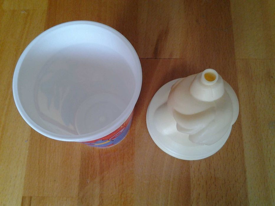 **Aladdin, pahar cu pai