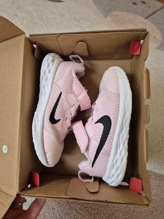 Детски маратонки Nike Revolution 6