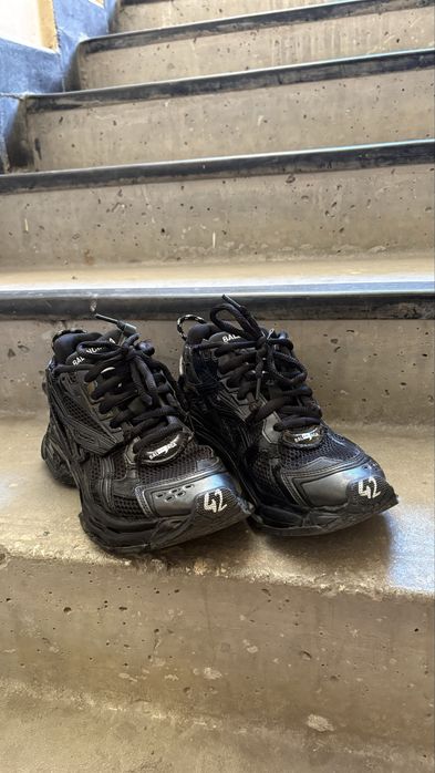 Balenciaga Runner Black