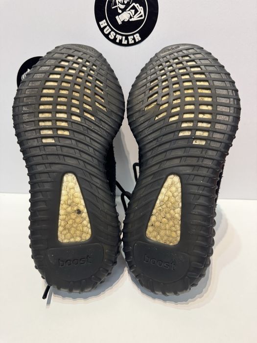 Маратонки ADIDAS YEEZY BOOST 350 V2 .Номер 42