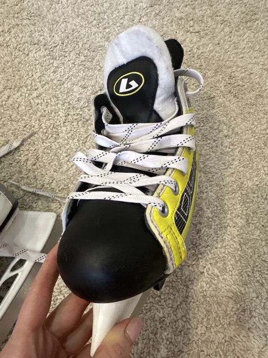 Продам коньки разамер 26-33