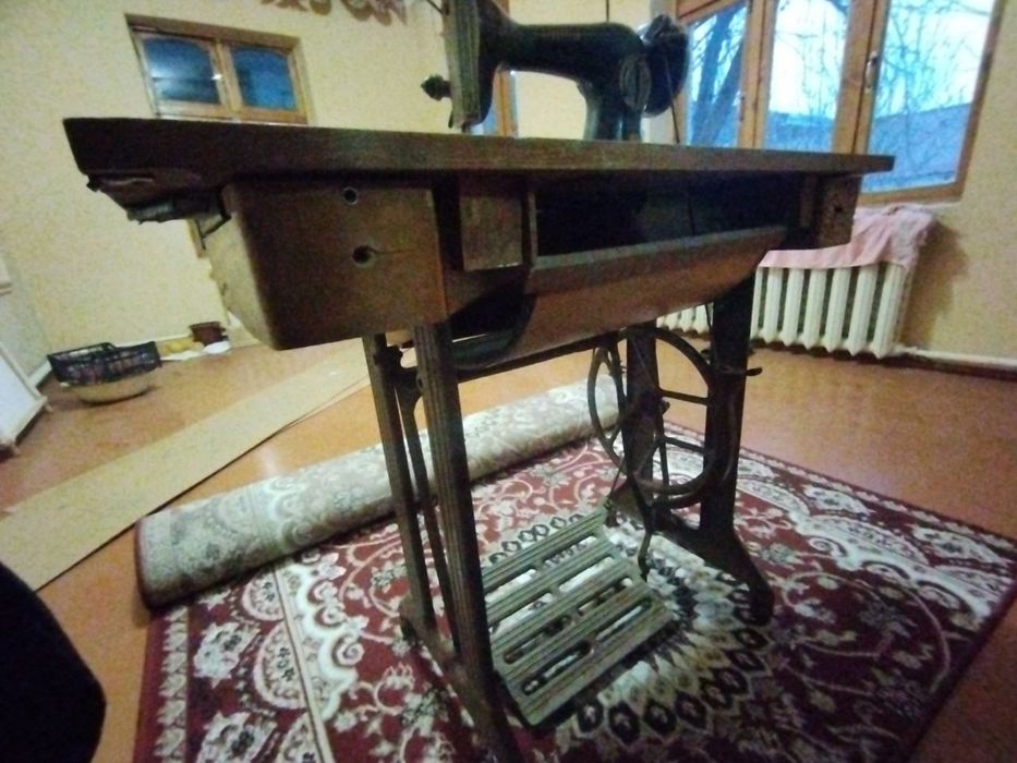 Tikuv mashina sotiladi