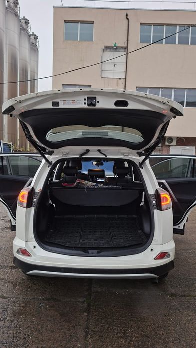 Toyota RAV4 hibrid 4x4