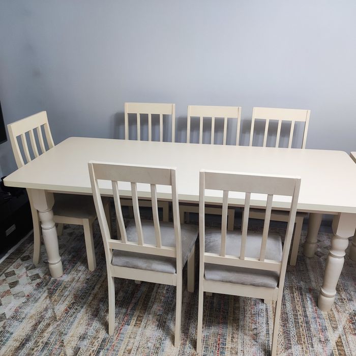 Продам стол со стульями 14штук  в гостиную.