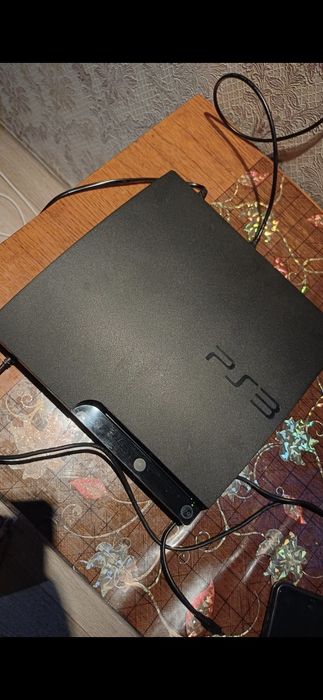 Продам PS3 в отличном состоянии