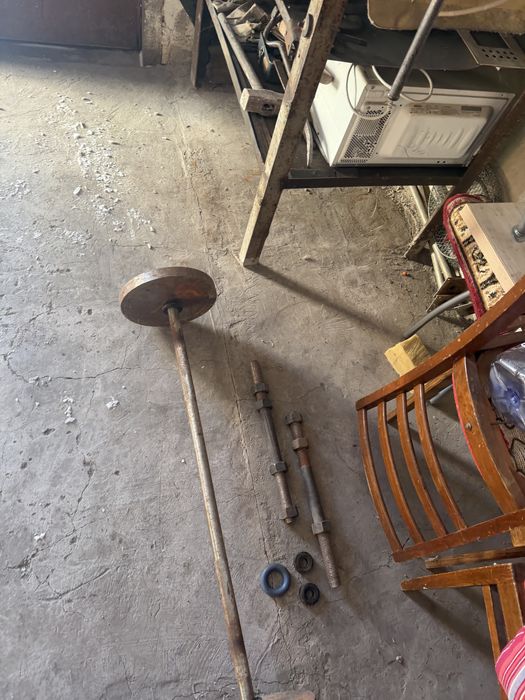 Продам штангу 28кг+самодельные гантели.