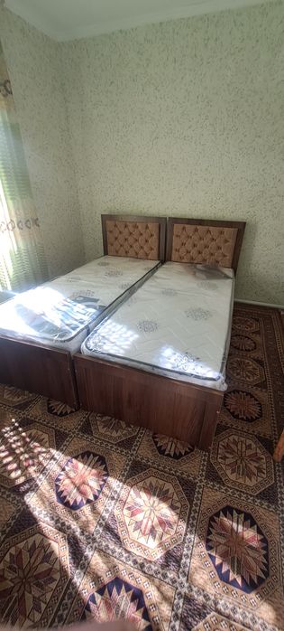 1 кишилик кровать сотилади.