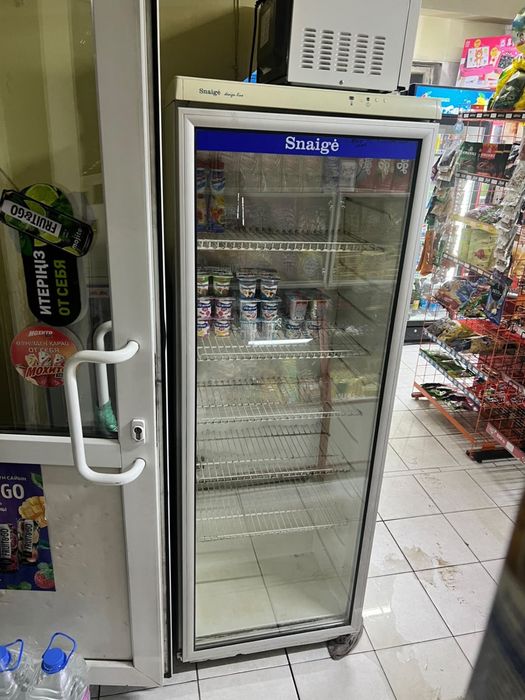 Продается холодильник, требует ремонта