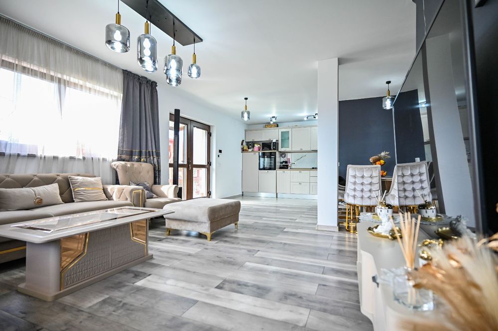 Vand urgent casa in Sanpetru