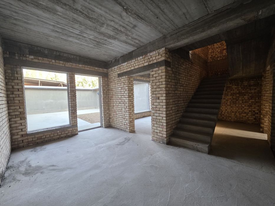 Дурмон Қ.Ф.Й. Бирлик маҳалласида коттеджлар сотилади.