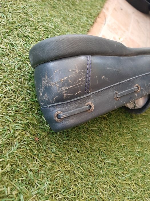 Мокасини Lacoste EU 44, козметични забележки